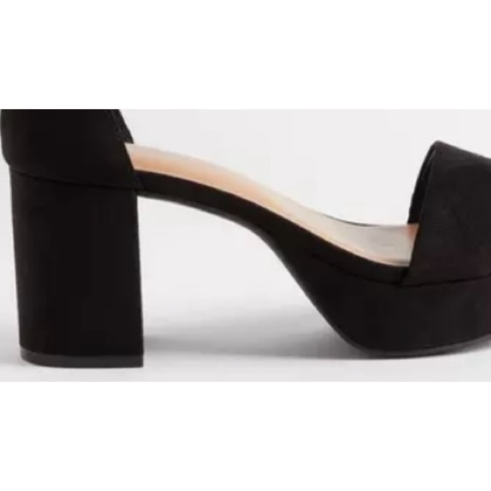 Torrid Womens Heel Sandal Black Faux Suede Platform Block 10w Extra Wide